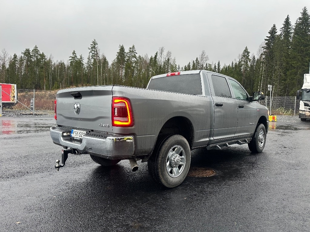 RAM 2500 Tradesman - شاحنة البيك أب: صورة 4 RAM 2500 Tradesman - شاحنة البيك أب: صورة 4