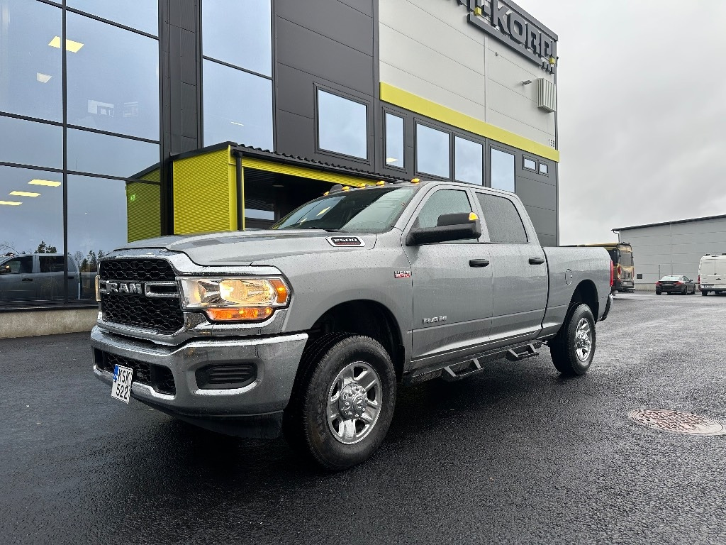 RAM 2500 Tradesman - شاحنة البيك أب: صورة 1 RAM 2500 Tradesman - شاحنة البيك أب: صورة 1