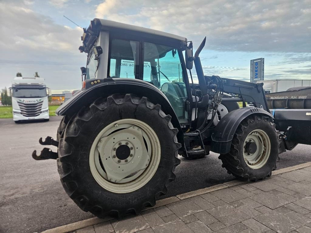Valtra N121 HT ,53kmh, trukkipiikit, kauha, aura - جرار: صورة 5 Valtra N121 HT ,53kmh, trukkipiikit, kauha, aura - جرار: صورة 5