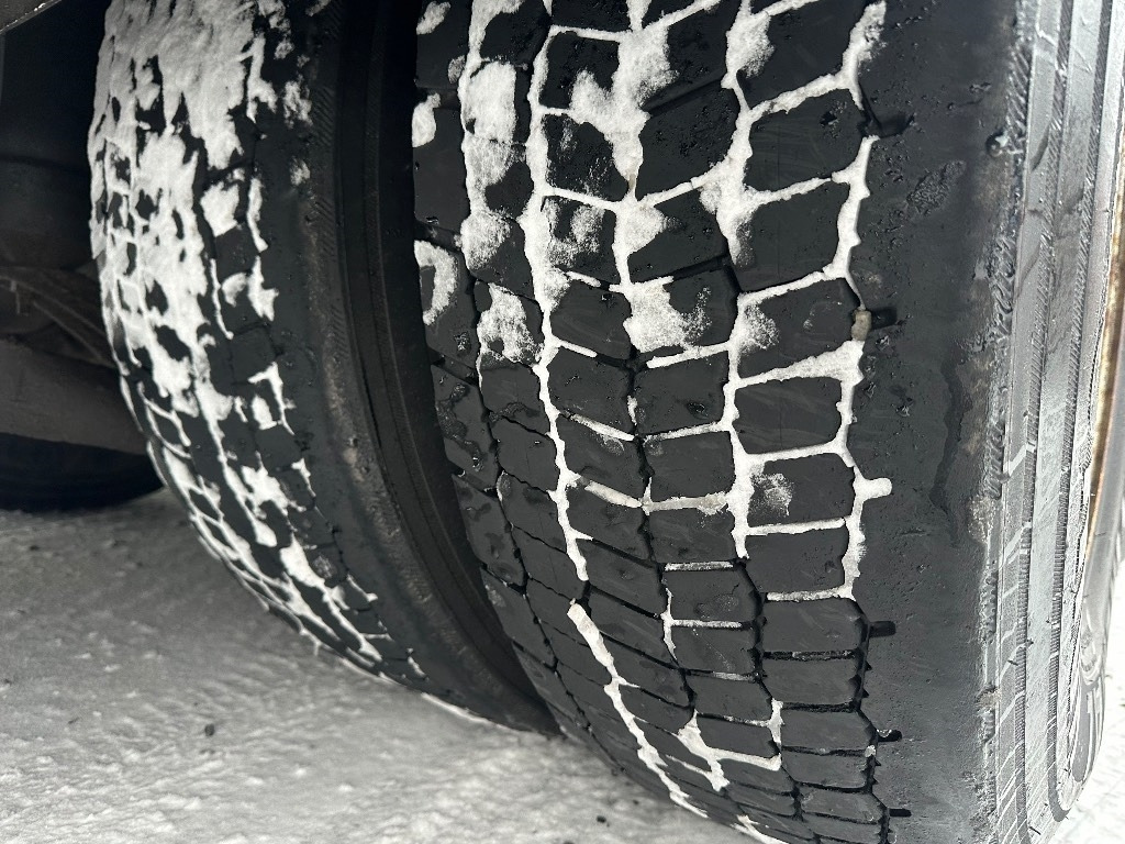 Volvo FH 13 500hv 8x4*4 - شاحنة كرين: صورة 4 Volvo FH 13 500hv 8x4*4 - شاحنة كرين: صورة 4