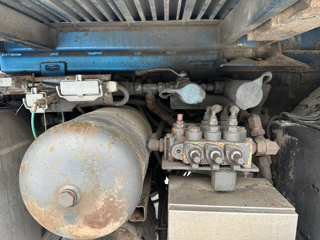 Volvo FH 13 500hv 8x4*4 - شاحنة كرين: صورة 3 Volvo FH 13 500hv 8x4*4 - شاحنة كرين: صورة 3