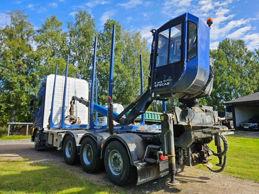 Volvo FH 16 750 8x4 76tn yhdistelmä - شاحنة قطع الأشجار: صورة 3 Volvo FH 16 750 8x4 76tn yhdistelmä - شاحنة قطع الأشجار: صورة 3