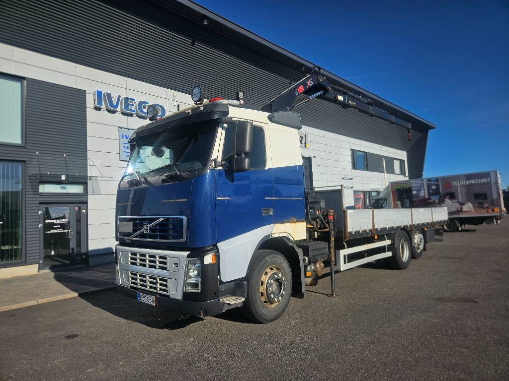 Volvo FH12 6x2 Hiab 166 kympitys 2029 asti - شاحنة كرين: صورة 1 Volvo FH12 6x2 Hiab 166 kympitys 2029 asti - شاحنة كرين: صورة 1