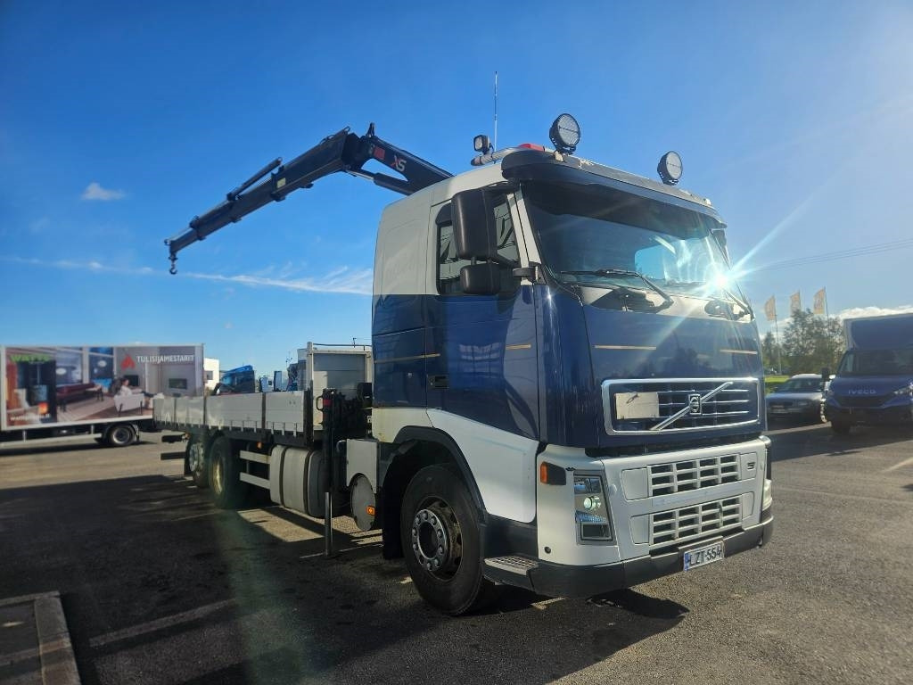Volvo FH12 6x2 Hiab 166 kympitys 2029 asti - شاحنة كرين: صورة 2 Volvo FH12 6x2 Hiab 166 kympitys 2029 asti - شاحنة كرين: صورة 2