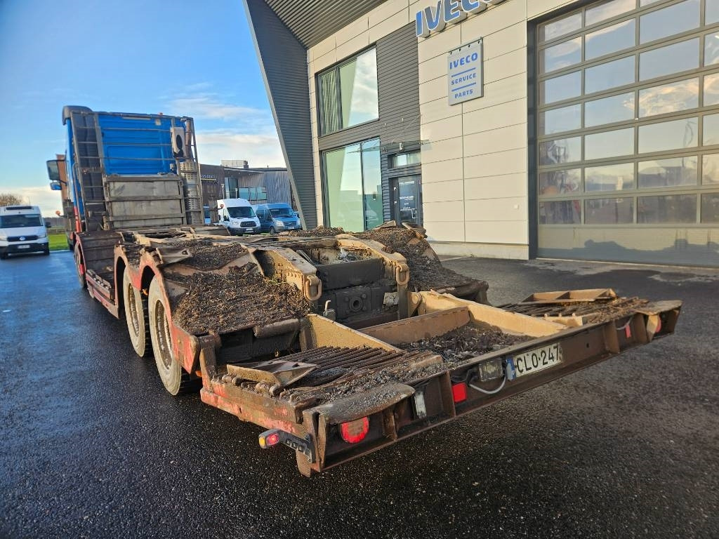 Volvo FH12 8x4 - شاحنة قطع الأشجار: صورة 5 Volvo FH12 8x4 - شاحنة قطع الأشجار: صورة 5