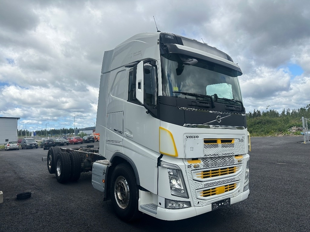 Volvo FH13 540 6x2*4 - شاحنة هيكل كابينة: صورة 2 Volvo FH13 540 6x2*4 - شاحنة هيكل كابينة: صورة 2