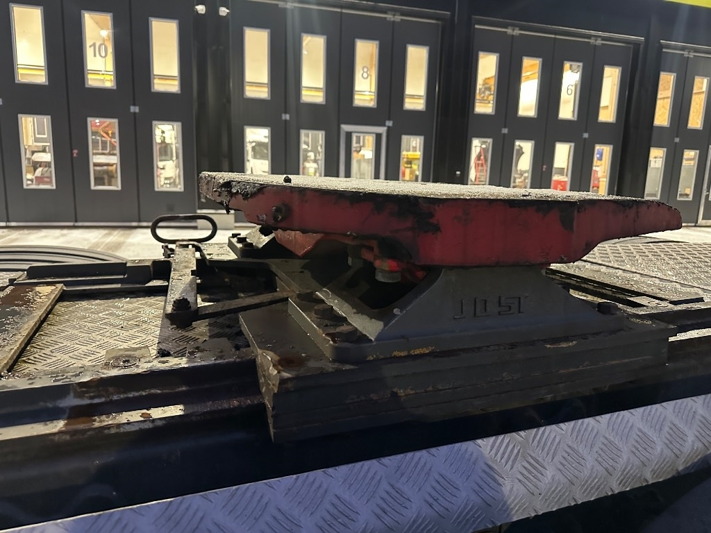 Volvo FH16 600 8x4*4 - وحدة جر: صورة 5 Volvo FH16 600 8x4*4 - وحدة جر: صورة 5