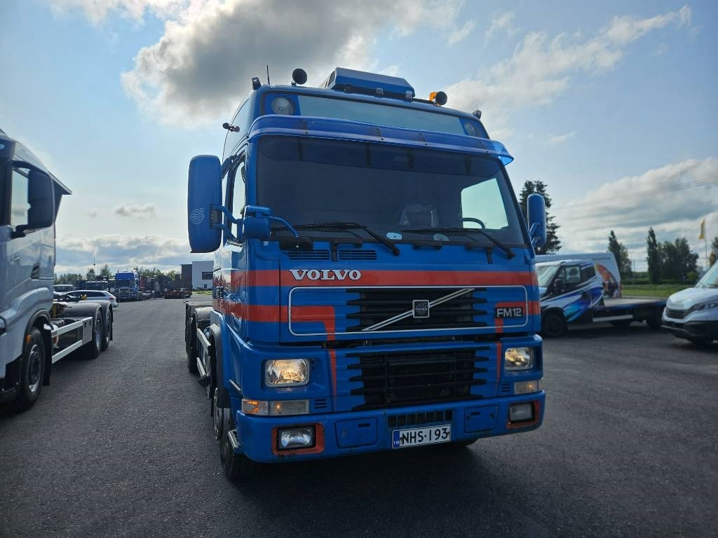 Volvo FM12 420 8x2 - شاحنة نقل المخلفات: صورة 2 Volvo FM12 420 8x2 - شاحنة نقل المخلفات: صورة 2