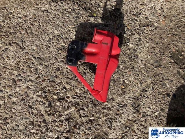DAF bumper bracket – DAF 1922986 - آليات: صورة 1 DAF bumper bracket – DAF 1922986 - آليات: صورة 1
