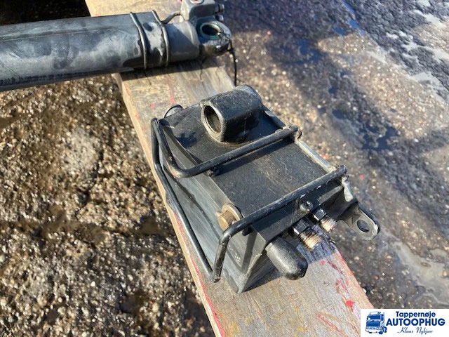 DAF cab tilting pump – DAF 1914281 - الكابينة والداخلية - شاحنة: صورة 3 DAF cab tilting pump – DAF 1914281 - الكابينة والداخلية - شاحنة: صورة 3
