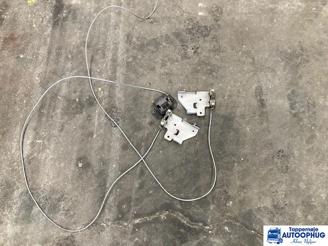 DAF grille lock – DAF 1997220 – DAF 1997221 - الكابينة والداخلية - شاحنة: صورة 1 DAF grille lock – DAF 1997220 – DAF 1997221 - الكابينة والداخلية - شاحنة: صورة 1