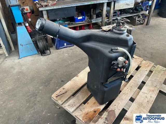 MAN Adblue – Urea tank MAN 81.15400-6185 - آليات: صورة 2 MAN Adblue – Urea tank MAN 81.15400-6185 - آليات: صورة 2