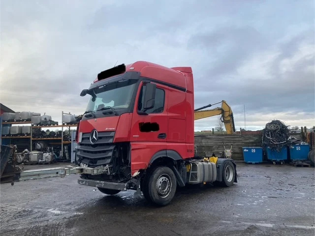 Mercedes Actros 1851 - وحدة جر: صورة 1 Mercedes Actros 1851 - وحدة جر: صورة 1