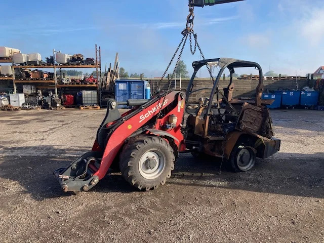 SCHÄFFER 4670Z - لودر مفصلي صغير: صورة 1 SCHÄFFER 4670Z - لودر مفصلي صغير: صورة 1