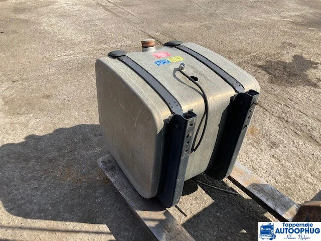 Scania Brandstof tank P/N: 1517304 / 1871188 - خزان الوقود - شاحنة: صورة 2 Scania Brandstof tank P/N: 1517304 / 1871188 - خزان الوقود - شاحنة: صورة 2