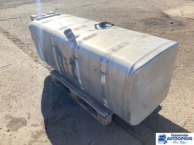Scania Diesel tank 1000 liter Scania 1896480 - آليات: صورة 5 Scania Diesel tank 1000 liter Scania 1896480 - آليات: صورة 5