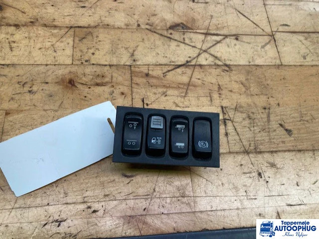 Scania Kontakter - النظام الكهربائي - شاحنة: صورة 1 Scania Kontakter - النظام الكهربائي - شاحنة: صورة 1