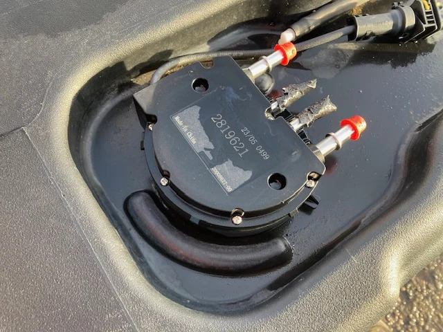 Scania Reductant pick-up unit – Scania 2819621 - النظام الكهربائي - شاحنة: صورة 1 Scania Reductant pick-up unit – Scania 2819621 - النظام الكهربائي - شاحنة: صورة 1