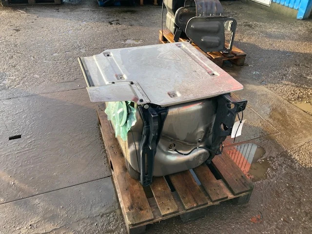 Scania Silencer – Scania 2684368 - كاتم الصوت/الخمارات - شاحنة: صورة 3 Scania Silencer – Scania 2684368 - كاتم الصوت/الخمارات - شاحنة: صورة 3