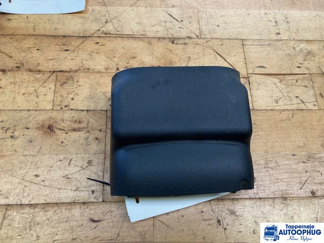 Scania Steering column cover – Scania 1549221 - الكابينة والداخلية - شاحنة: صورة 1 Scania Steering column cover – Scania 1549221 - الكابينة والداخلية - شاحنة: صورة 1