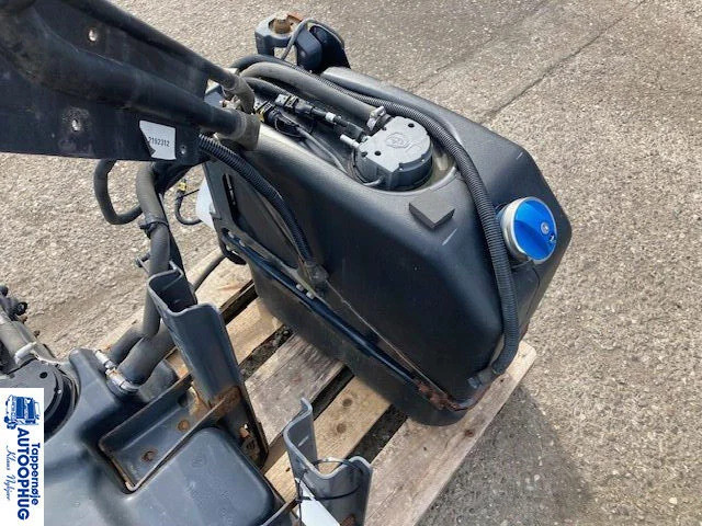 Scania adblue tank – reductant tank Scania 2919673 - آليات: صورة 2 Scania adblue tank – reductant tank Scania 2919673 - آليات: صورة 2