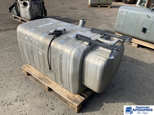 Scania fuel tank 610 liter Scania 2132702 - خزان الوقود - شاحنة: صورة 2 Scania fuel tank 610 liter Scania 2132702 - خزان الوقود - شاحنة: صورة 2