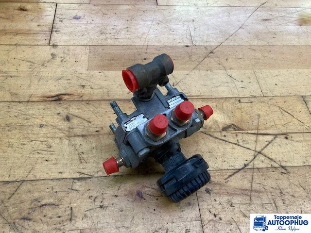 Scania relay valve – Scania 1425183 - النظام الكهربائي - شاحنة: صورة 1 Scania relay valve – Scania 1425183 - النظام الكهربائي - شاحنة: صورة 1