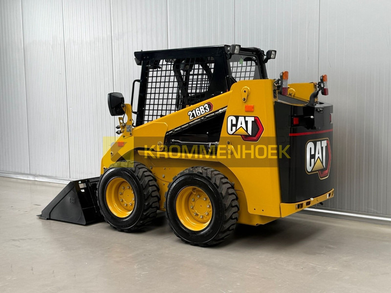 Caterpillar 216 B3 - شيول صغير: صورة 3 Caterpillar 216 B3 - شيول صغير: صورة 3