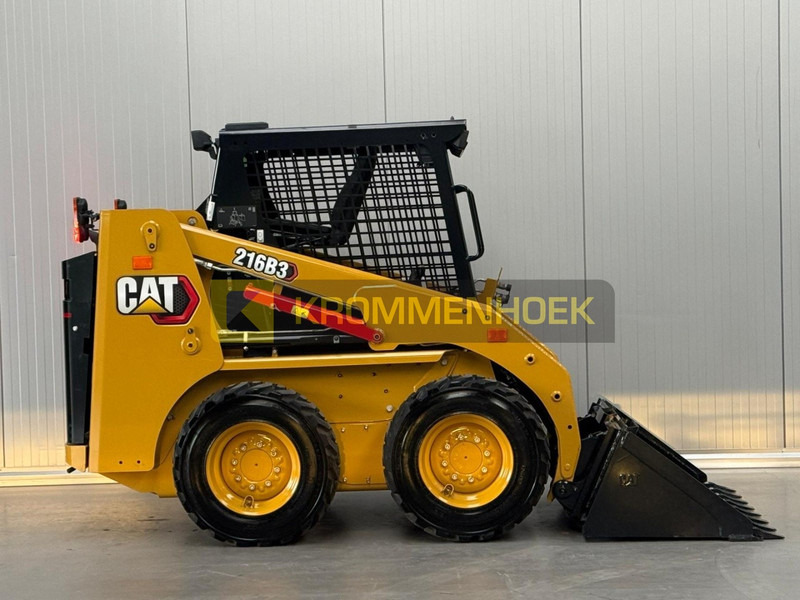 Caterpillar 216 B3 - شيول صغير: صورة 5 Caterpillar 216 B3 - شيول صغير: صورة 5