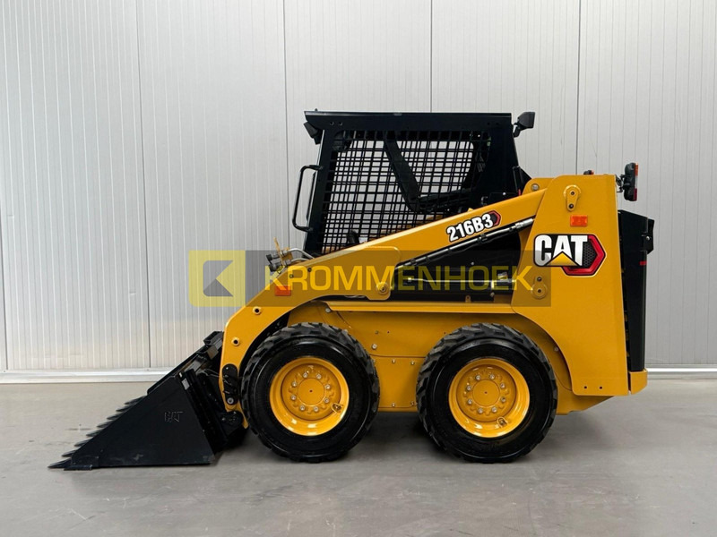 Caterpillar 216 B3 - شيول صغير: صورة 1 Caterpillar 216 B3 - شيول صغير: صورة 1