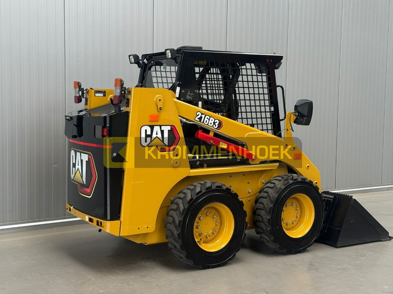 Caterpillar 216 B3 - شيول صغير: صورة 4 Caterpillar 216 B3 - شيول صغير: صورة 4
