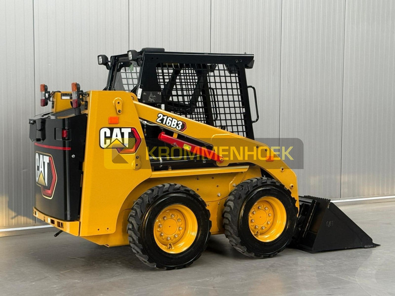 Caterpillar 216 B3 - شيول صغير: صورة 4 Caterpillar 216 B3 - شيول صغير: صورة 4