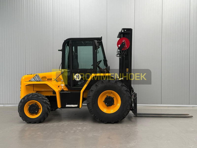 رافعة شوكية للأرض الوعرة JCB 940: صورة 5