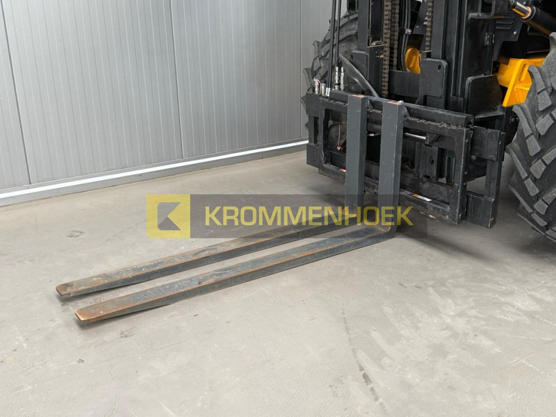 رافعة شوكية للأرض الوعرة JCB 940: صورة 9
