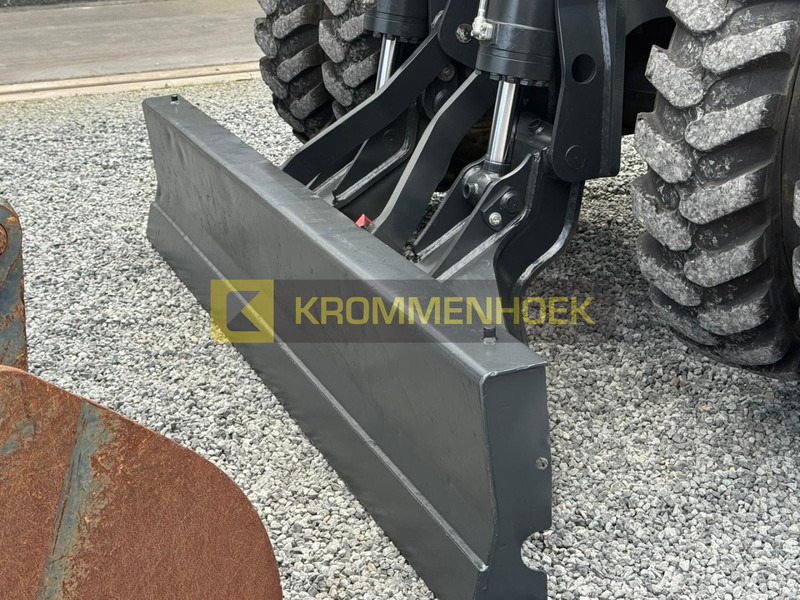حفارة دولاب Komatsu PW 118 MR-11: صورة 10