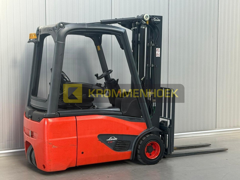 Linde E 18 - رافعة شوكية كهربائية: صورة 4 Linde E 18 - رافعة شوكية كهربائية: صورة 4