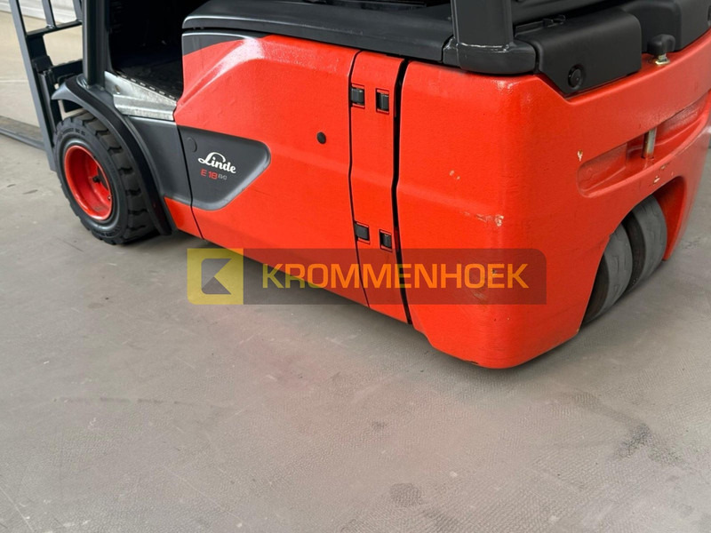 رافعة شوكية كهربائية Linde E 18: صورة 10