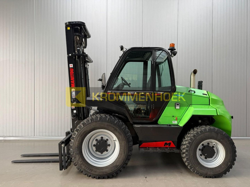 Manitou M30-4 - رافعة شوكية للأرض الوعرة: صورة 1 Manitou M30-4 - رافعة شوكية للأرض الوعرة: صورة 1