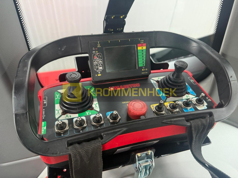 رافعة تلسكوبية Manitou MRT 1845: صورة 8