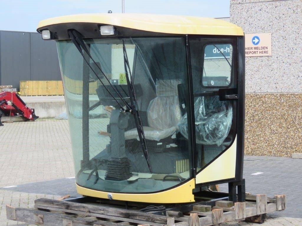 CNH Cabine - New Holland TX - كابينة - الآلات الزراعية: صورة 4 CNH Cabine - New Holland TX - كابينة - الآلات الزراعية: صورة 4