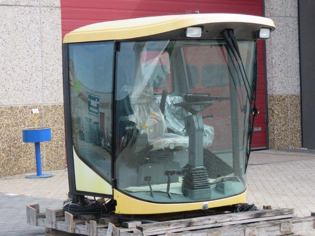 CNH Cabine - New Holland TX - كابينة - الآلات الزراعية: صورة 3 CNH Cabine - New Holland TX - كابينة - الآلات الزراعية: صورة 3