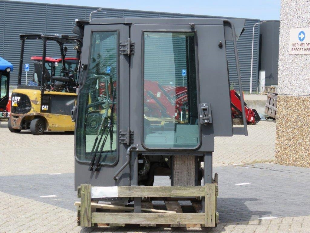 CNH Kabine - CNH CE - 87317280 - كابينة - الآلات الزراعية: صورة 5 CNH Kabine - CNH CE - 87317280 - كابينة - الآلات الزراعية: صورة 5