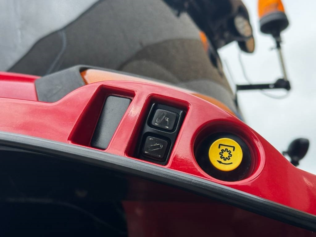 جرار Case IH Maxxum 115 Active drive 8, Multicontroller, 2019!!: صورة 16