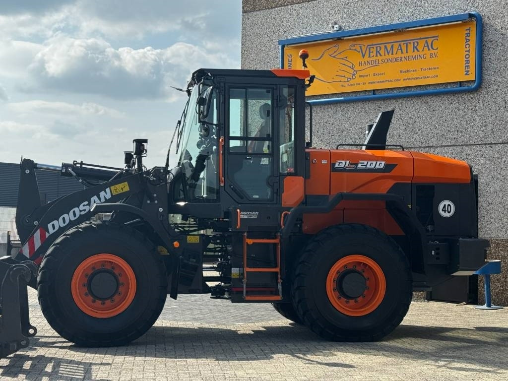 Doosan DEVELON / DOOSAN DL200-7, central lubrication, 202 - شيول صغير: صورة 4 Doosan DEVELON / DOOSAN DL200-7, central lubrication, 202 - شيول صغير: صورة 4