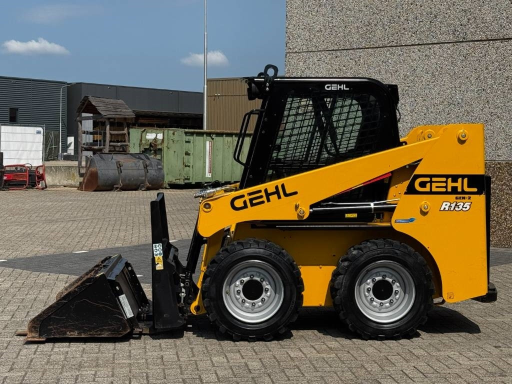حفار زحاف Gehl R135 / Mantitou 1350R, 2022, 115 hours!: صورة 27