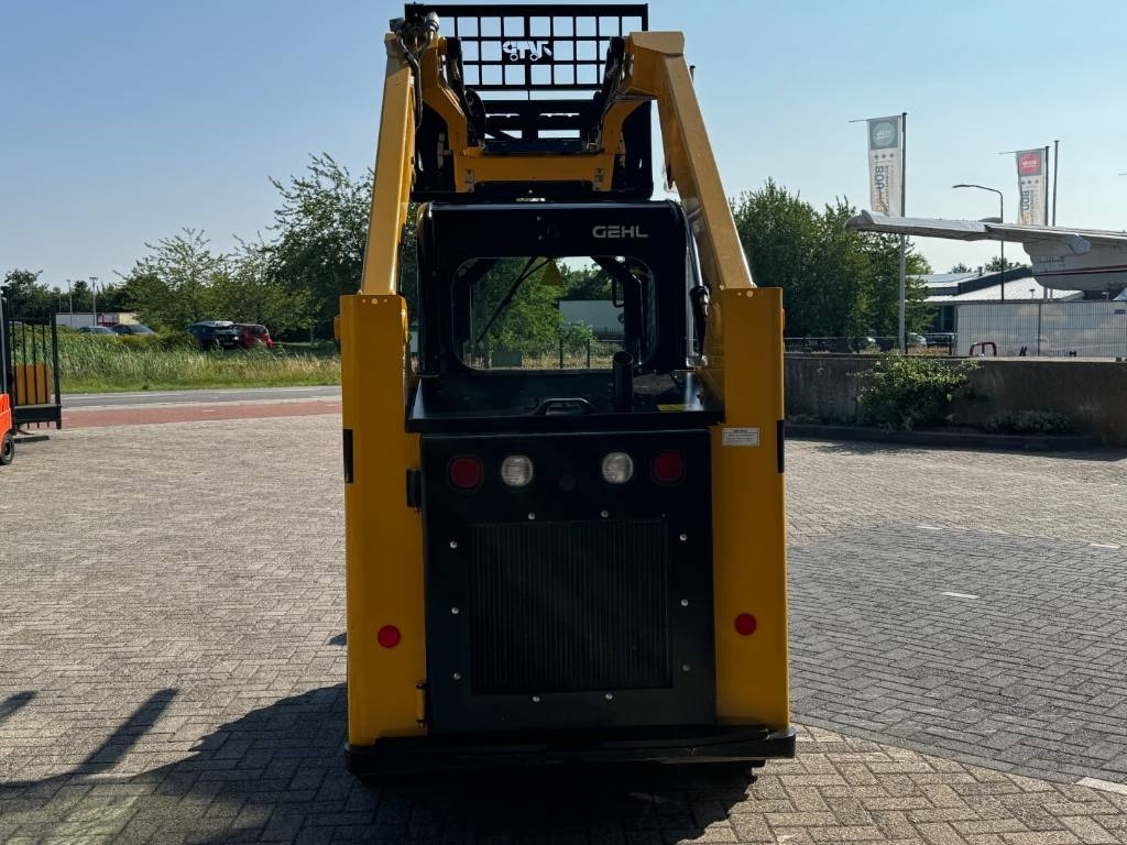 حفار زحاف Gehl R135 / Mantitou 1350R, 2022, 115 hours!: صورة 7