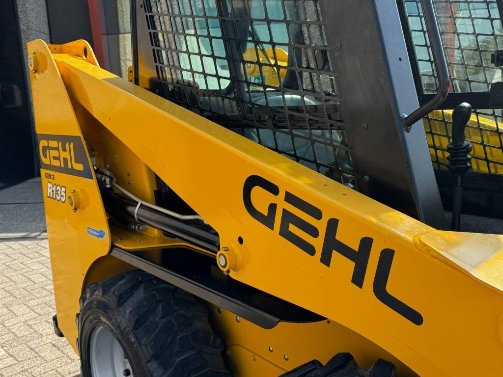 حفار زحاف Gehl R135 / Mantitou 1350R, 2022, 115 hours!: صورة 24
