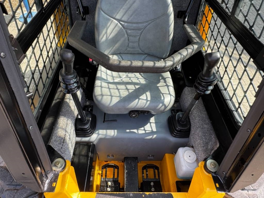 حفار زحاف Gehl R135 / Mantitou 1350R, 2022, 115 hours!: صورة 13