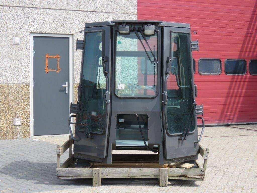 New Holland CE - كابينة - آلات البناء: صورة 4 New Holland CE - كابينة - آلات البناء: صورة 4