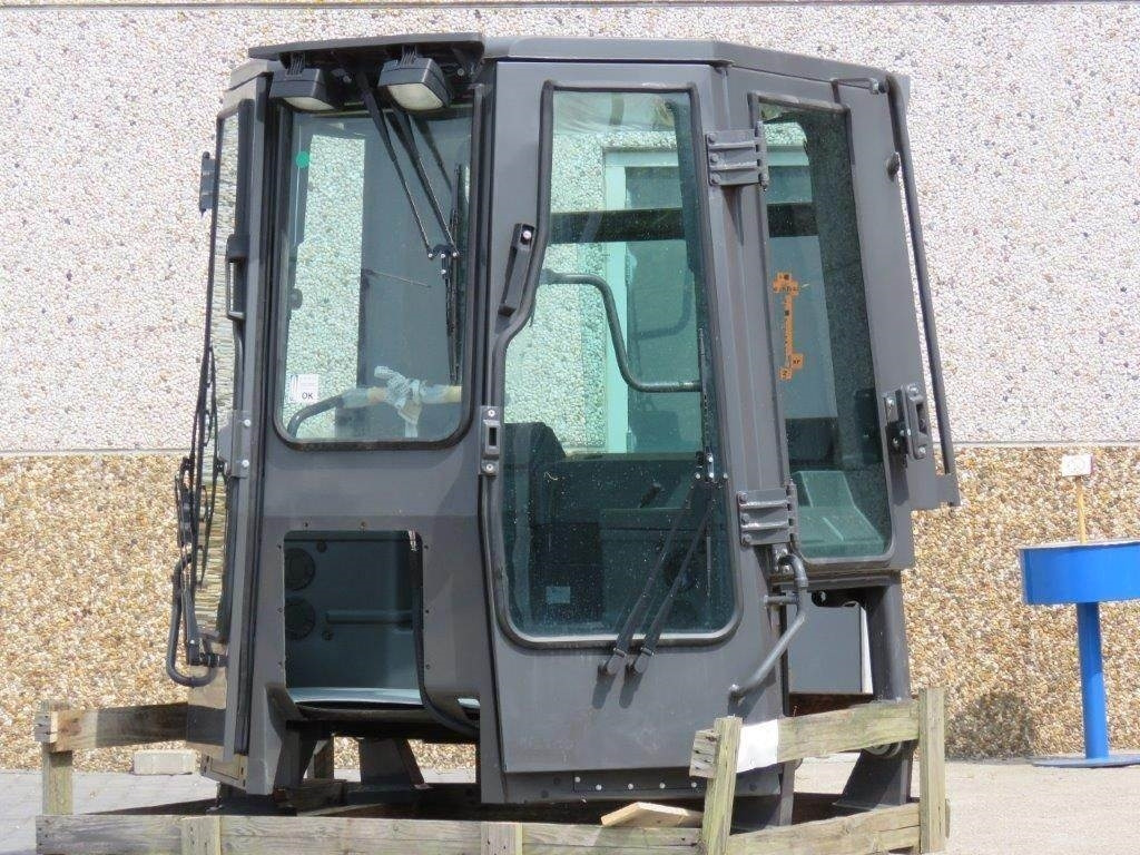 New Holland CE - كابينة - آلات البناء: صورة 2 New Holland CE - كابينة - آلات البناء: صورة 2